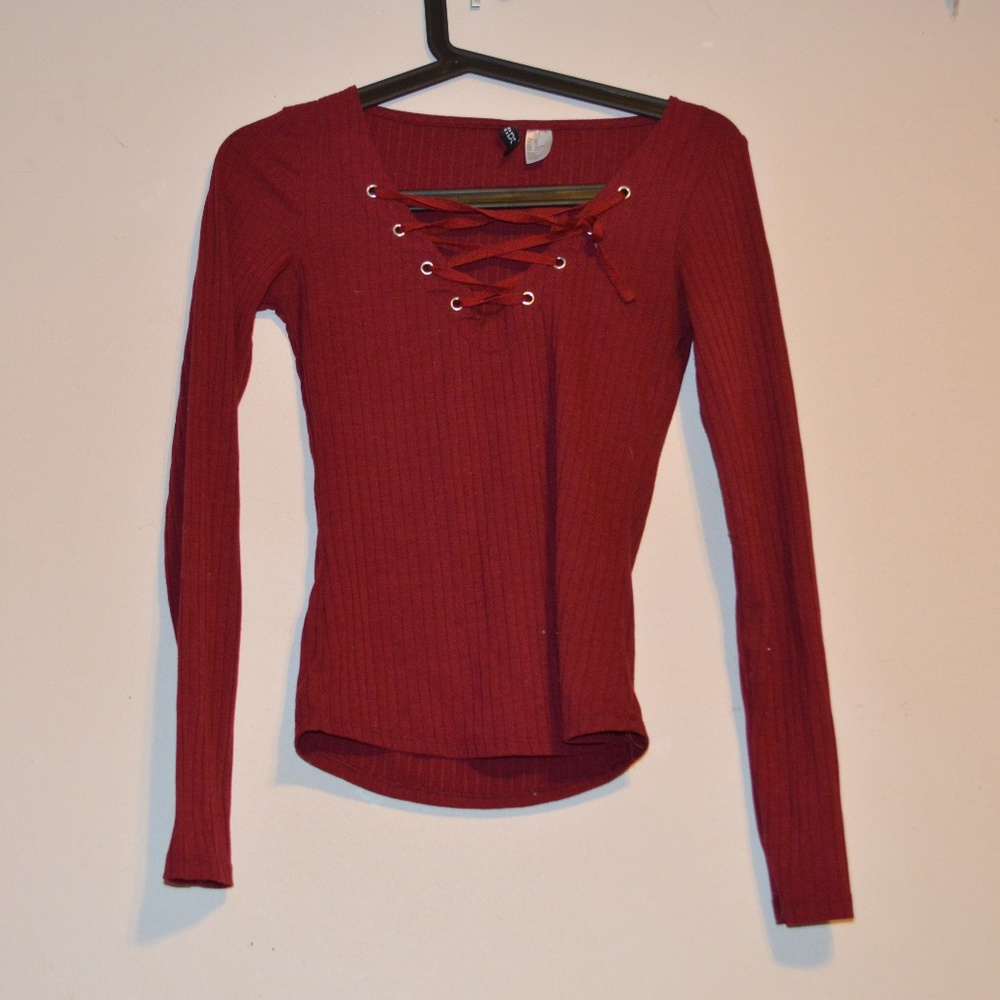 ! Divided | XS | ribbed lace front top